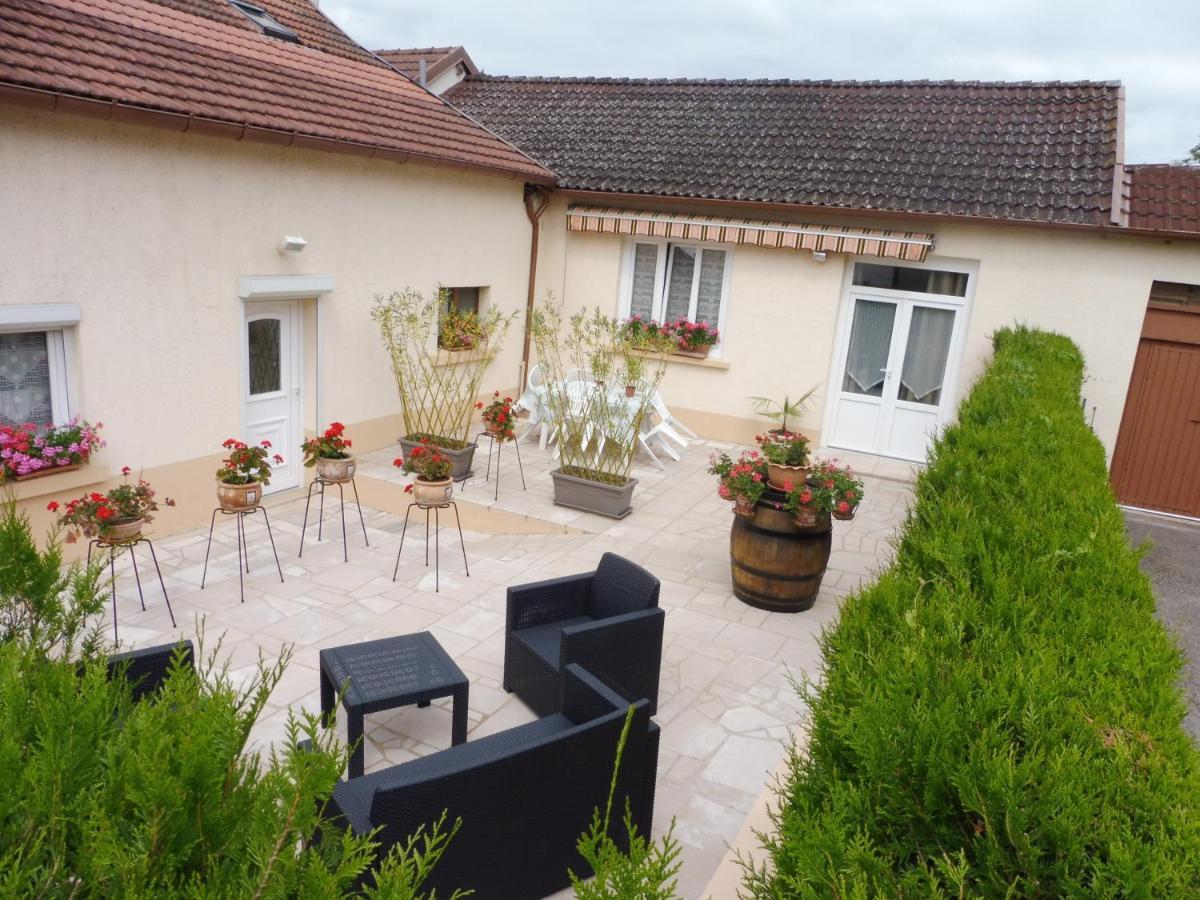Au Pied Du Cognelot Bed & Breakfast Chalindrey Екстериор снимка