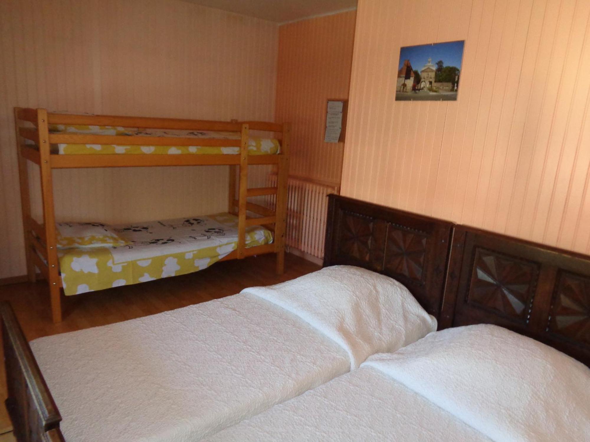 Au Pied Du Cognelot Bed & Breakfast Chalindrey Екстериор снимка